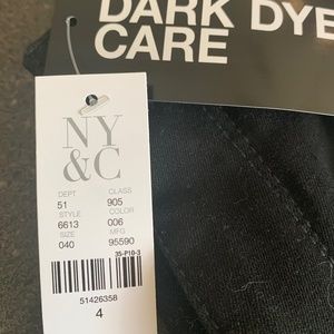 ABBY MID-RISE SLIMMING NO GAP SUPER-SKINNY ANKLE JEANS - BLACK